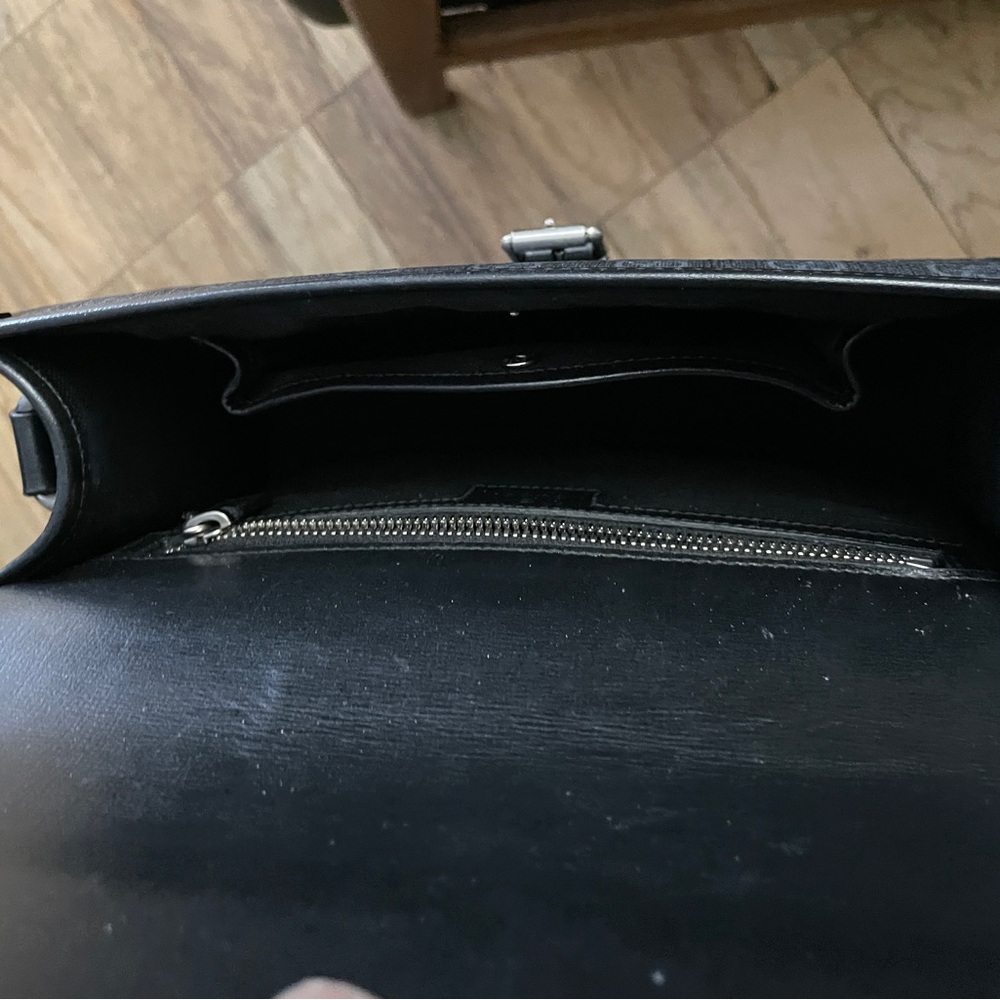 Gucci Black Shoulder Bag - Picture 13 of 13